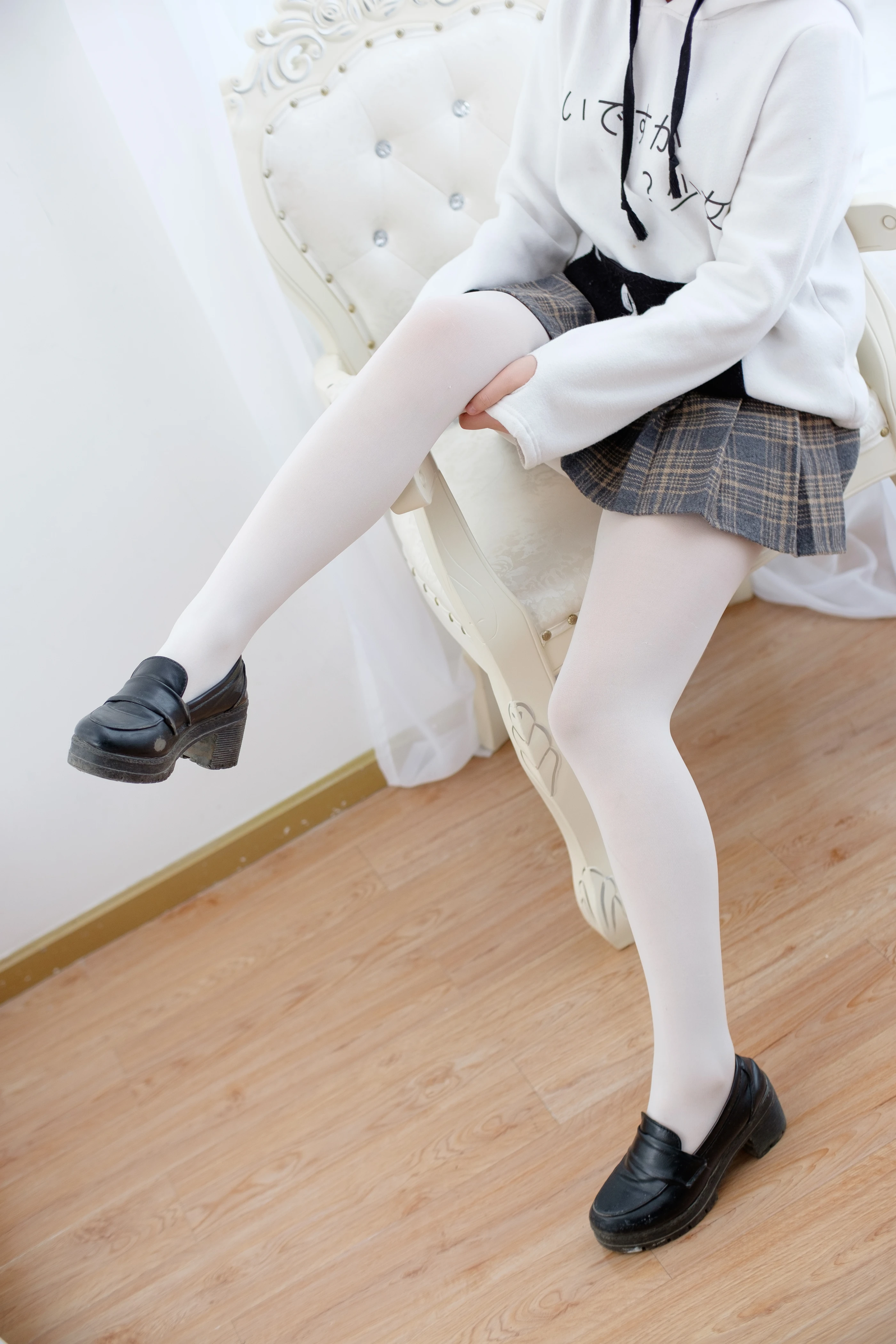 森萝财团 [R15-050] 黑白少女 [77P]插图1
